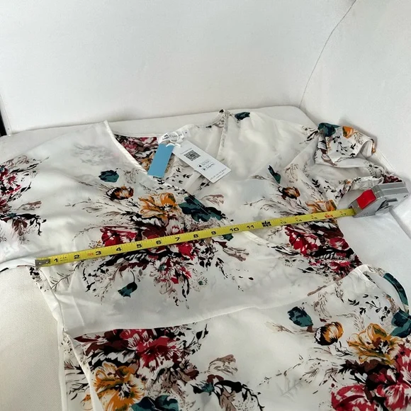 NWT Cupshe floral wrap dress - Picture 8 of 13